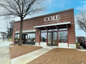 1040 W Washington St, Greenville, SC à louer Photo intérieure– Image 1 sur 20