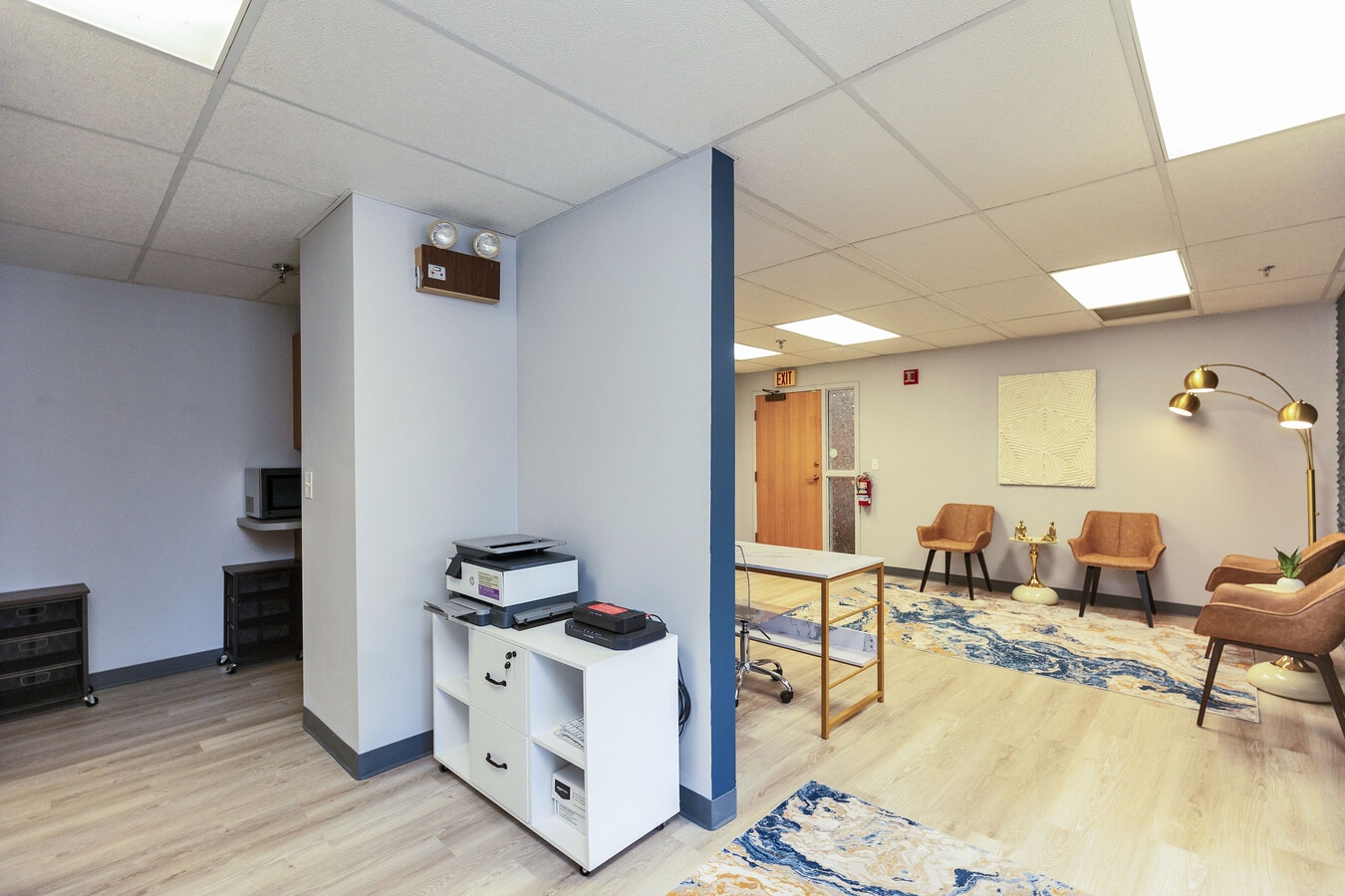 254 N Broadway, Salem, NH 03079 - Lot 203 - - Photo intérieure - Image 1 of 18