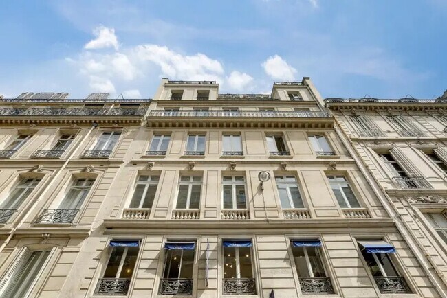 Plus de détails pour 18 Rue De L'Arcade, Paris - Bureau à louer