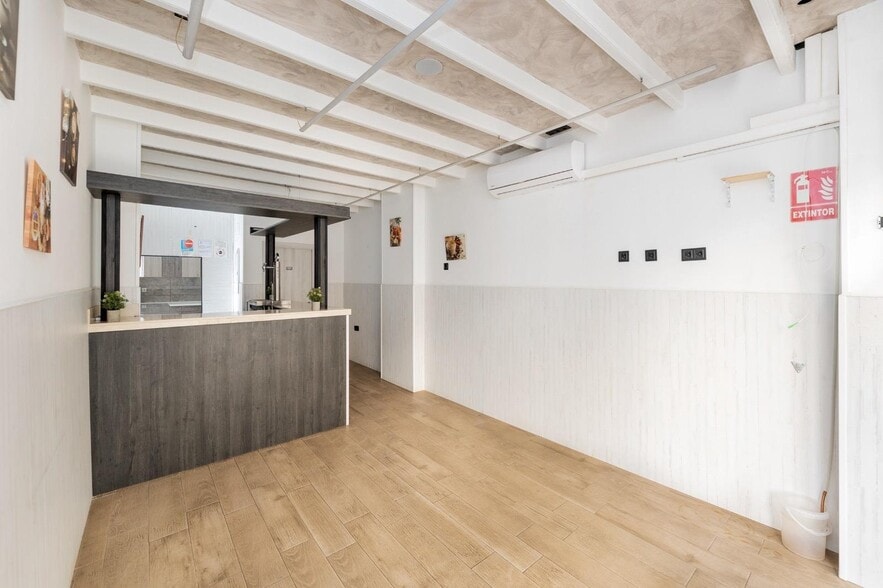Local commercial dans Granada, Granada à vendre - Photo intérieure – Image 1 sur 21