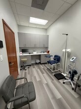 1911 Harrison St, Hollywood, FL à louer Photo intérieure– Image 1 sur 5