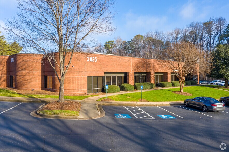 3025 Breckinridge Blvd, Duluth, GA à louer - Photo de l’immeuble – Image 2 sur 25