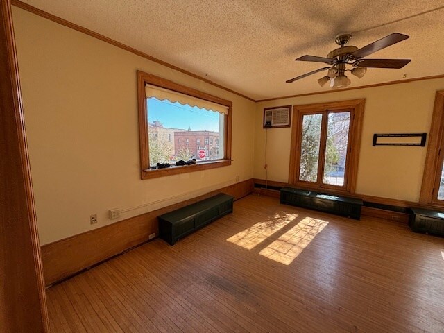 203 N 8th Ave E, Duluth, MN à louer - Photo intérieure – Image 2 sur 23