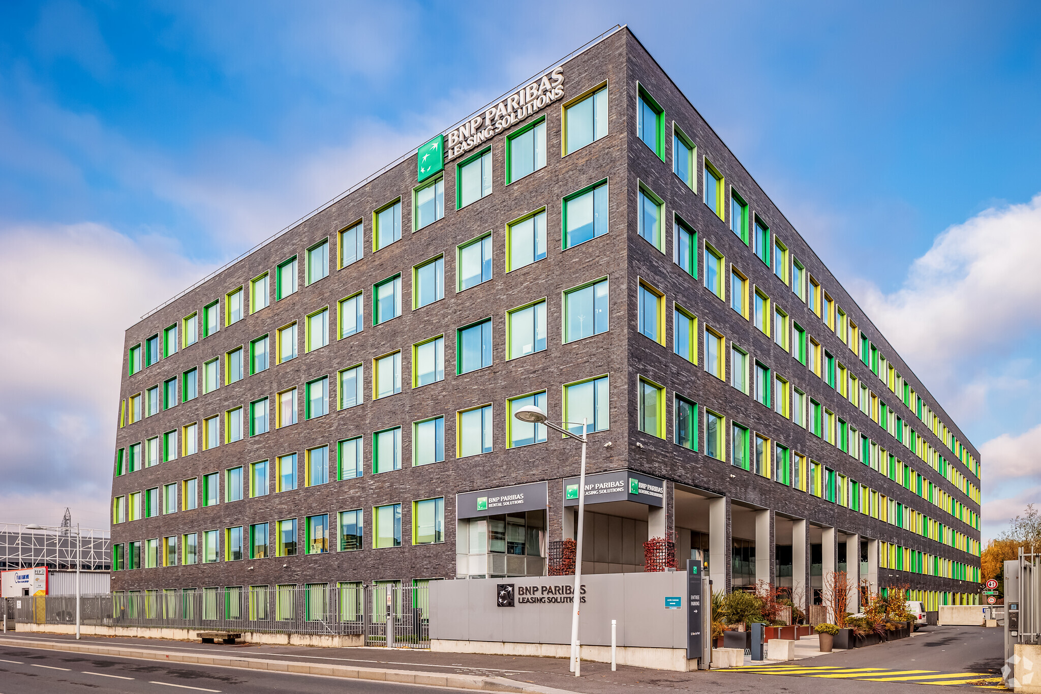 Bureau dans Nanterre à louer Photo principale– Image 1 sur 4