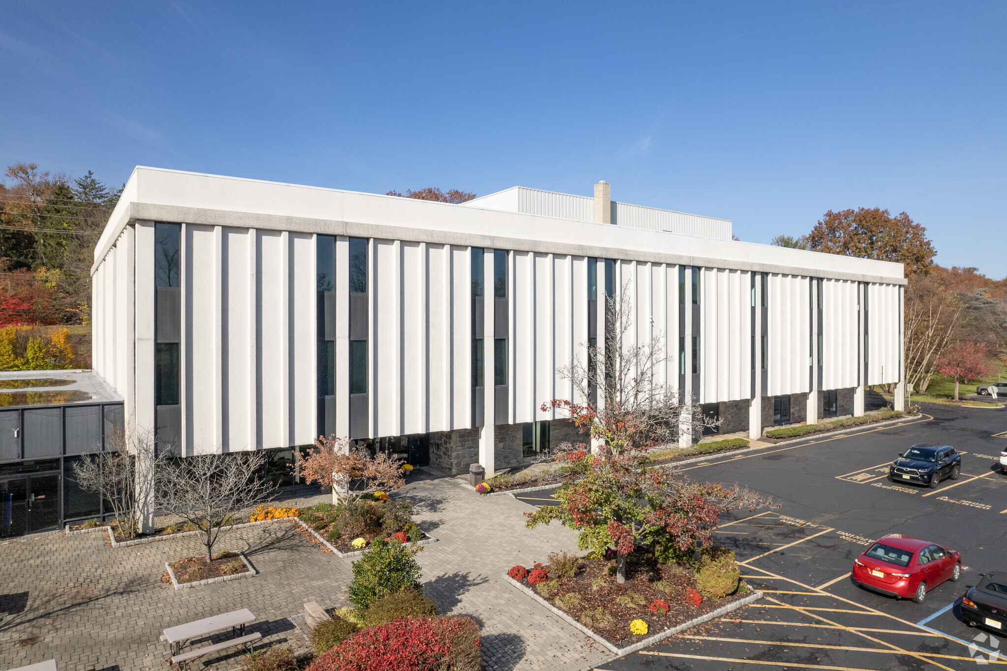 700 Kinderkamack Rd, Oradell, NJ à louer Photo principale– Image 1 sur 13
