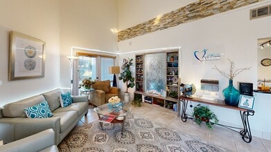 760 Las Posas Rd, Camarillo, CA à louer Numérisation 3D Matterport– Image 1 sur 11