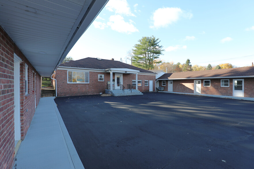 14311 Route 9W, Ravena, NY à vendre - Photo de l’immeuble – Image 2 sur 36