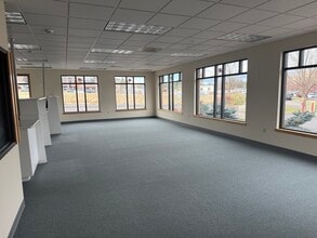 1247 NE Medical Center Dr, Bend, OR à louer Photo intérieure– Image 1 sur 7