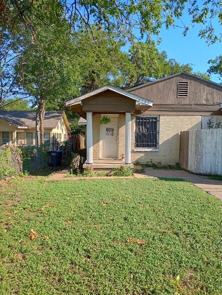 2503 Wilkinson Ave, Fort Worth, TX à vendre - Photo principale – Image 1 sur 1