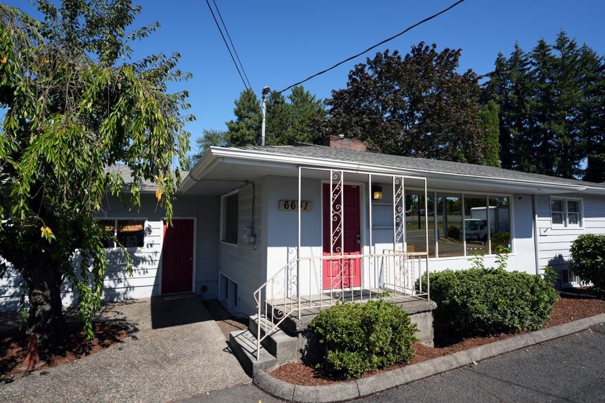 6641 SE Lake Rd, Portland, OR à louer - Photo de l’immeuble – Image 2 sur 9