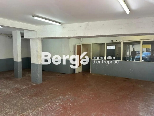 Plus de détails pour Local commercial à vendre