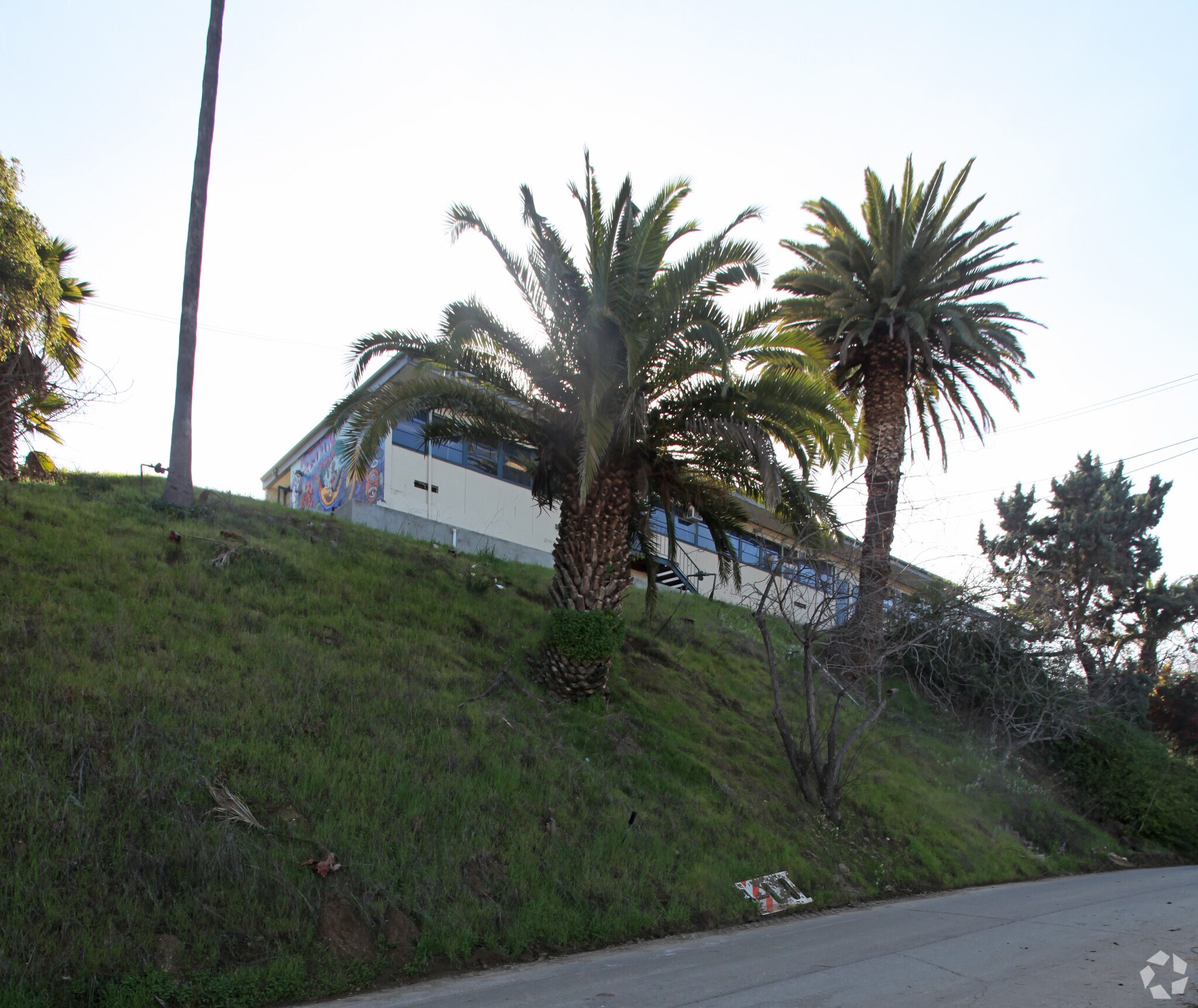 625 Coleman Ave, Los Angeles, CA à louer Photo de l’immeuble– Image 1 sur 14