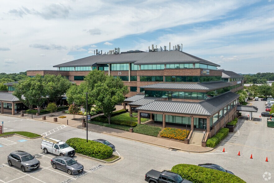 25 Crossroads Dr, Owings Mills, MD à louer - Photo de l’immeuble – Image 3 sur 5