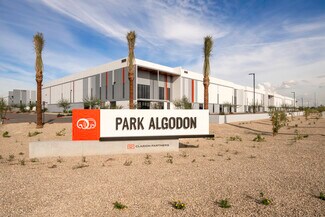 Plus de détails pour NWC INDIAN SCHOOL ROAD & LOOP 101, Phoenix, AZ - Industriel/Logistique à louer