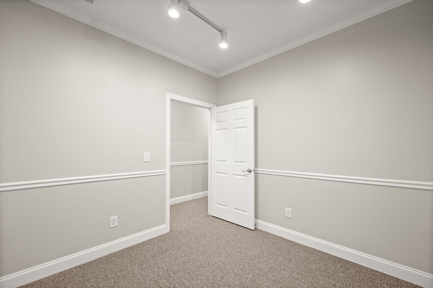 107 Pilgrim Village Dr, Cumming, GA à louer - Photo de l’immeuble – Image 2 sur 12