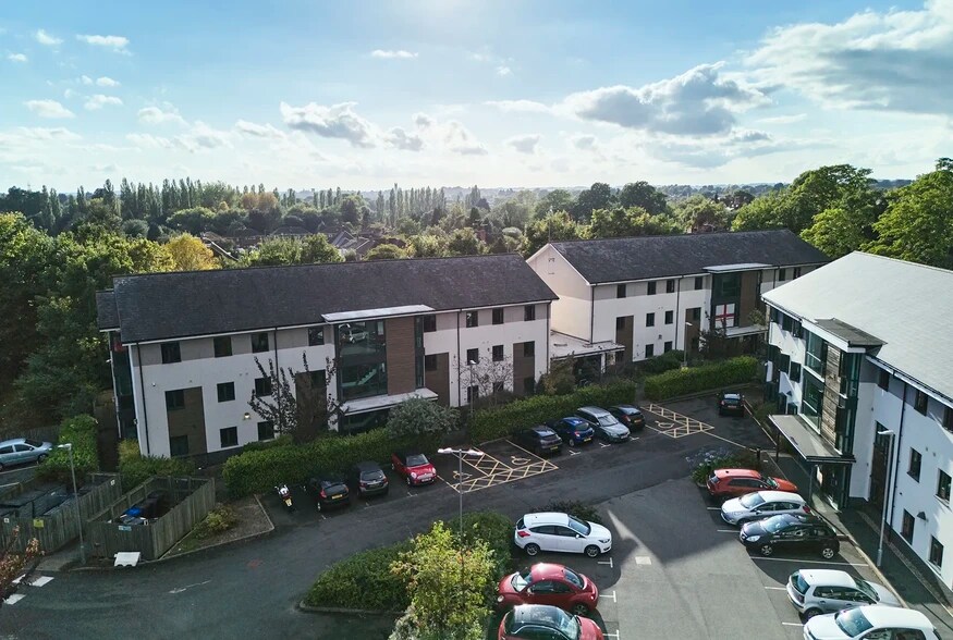 Warwick New Rd, Leamington Spa à vendre - Photo de l’immeuble – Image 2 sur 4