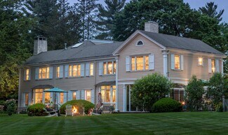 Plus de détails pour 85 Stockbridge Rd, Lee, MA - Hôtellerie à vendre