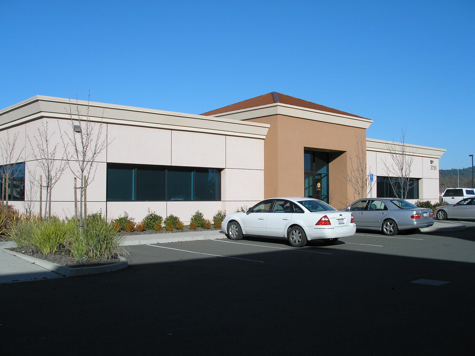 3755 Brickway Blvd, Santa Rosa, CA à louer Photo de l’immeuble– Image 1 sur 5