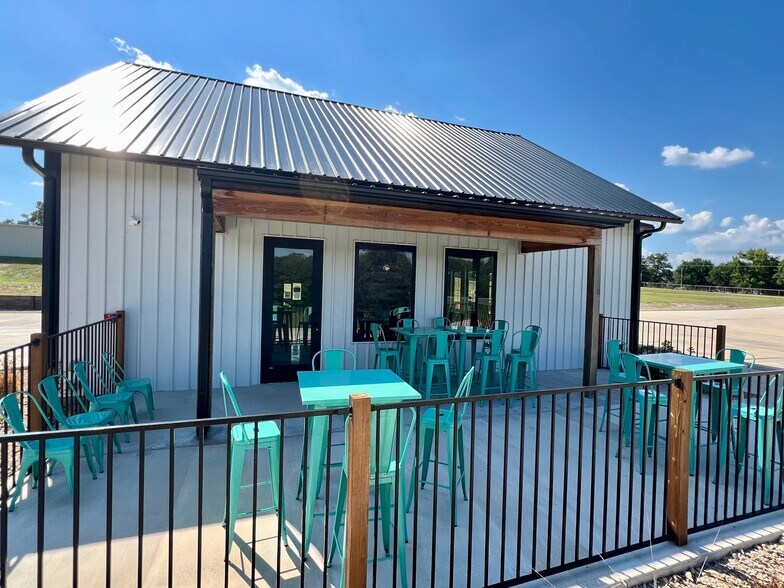 211 W Highway 70, Madill, OK à vendre - Photo de l’immeuble – Image 2 sur 24