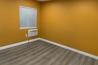 1414-1418 S 3rd St, Las Vegas, NV à louer Photo intérieure– Image 2 sur 5