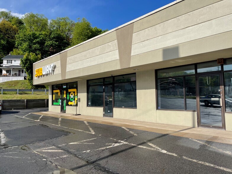 120 Laurel Plz, Pittston, PA à louer - Photo de l’immeuble – Image 2 sur 5