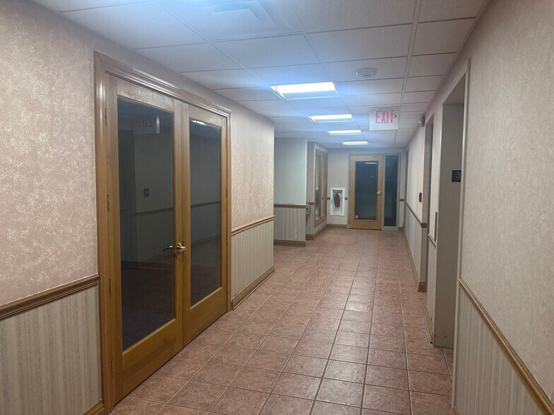 2501 Chatham Rd, Springfield, IL à louer - Photo de l’immeuble – Image 2 sur 16