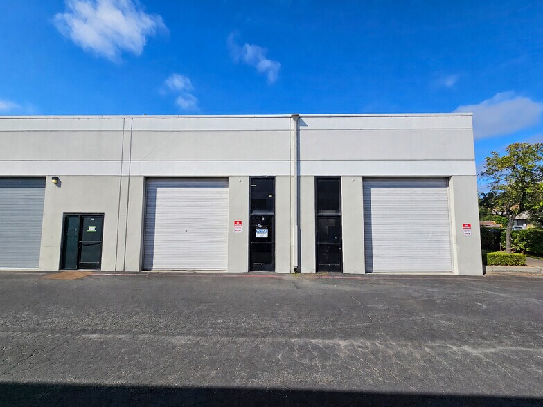 125 Mitchell Blvd, San Rafael, CA à louer - Photo de l’immeuble – Image 2 sur 2