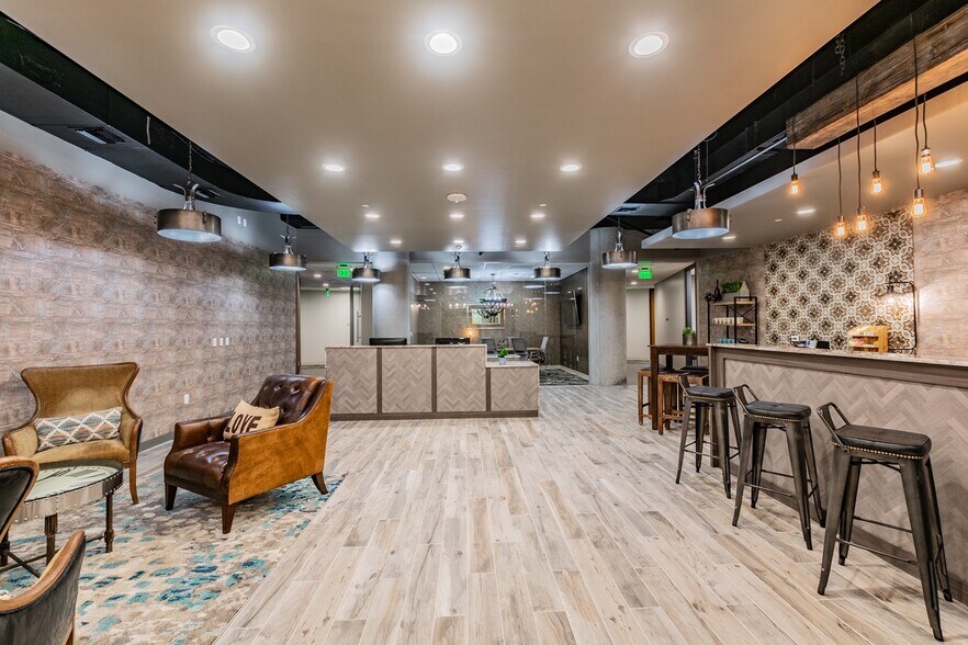 400 N Ashley Dr, Tampa, FL à louer - Photo intérieure – Image 2 sur 12