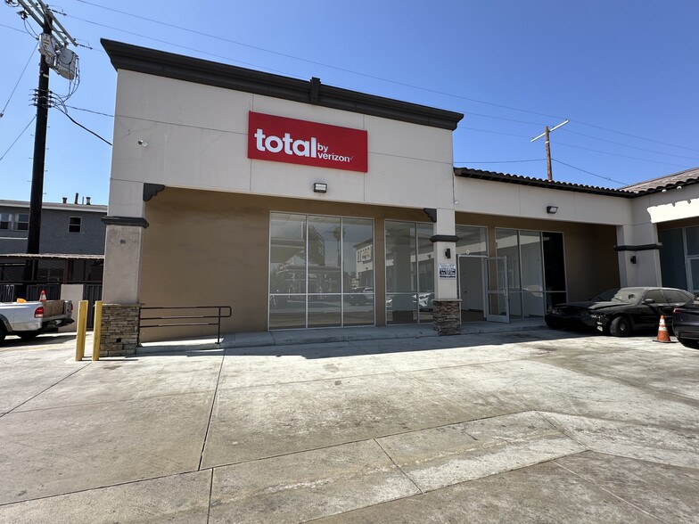 3411 W Florence Ave, Los Angeles, CA à louer - Photo de l’immeuble – Image 3 sur 13