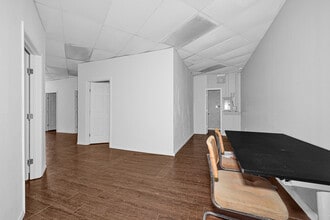 4307 Red Bluff Rd, Pasadena, TX à louer Photo intérieure– Image 2 sur 9