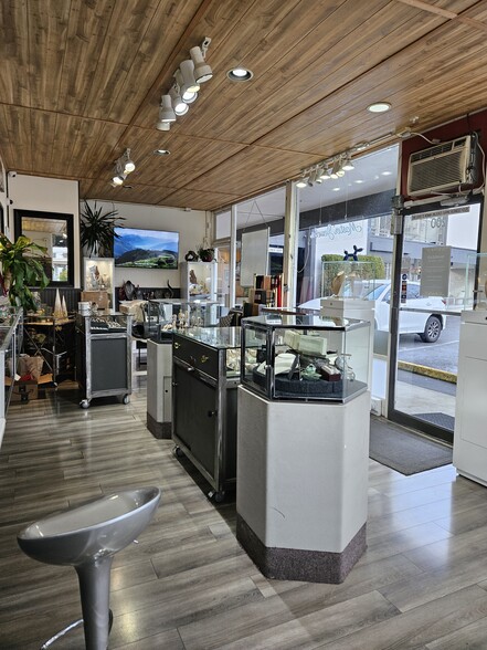 200-206 Central Way, Kirkland, WA à louer - Photo de l’immeuble – Image 2 sur 4