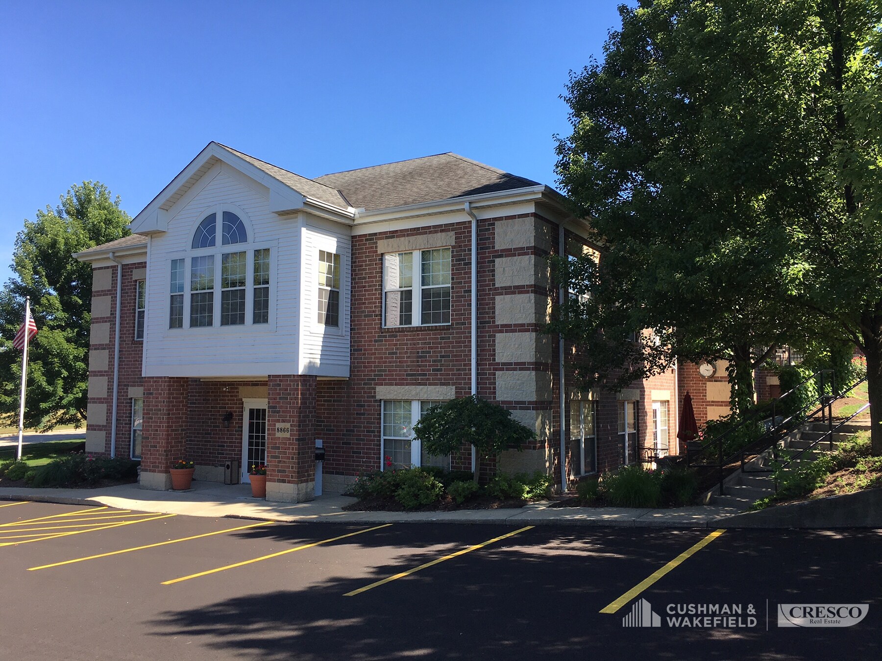 8866 Commons Blvd, Twinsburg, OH à louer Photo de l’immeuble– Image 1 sur 5
