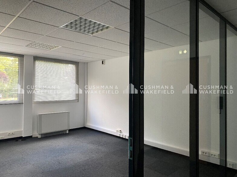 Bureau dans Oberhausbergen à louer - Photo intérieure – Image 3 sur 13