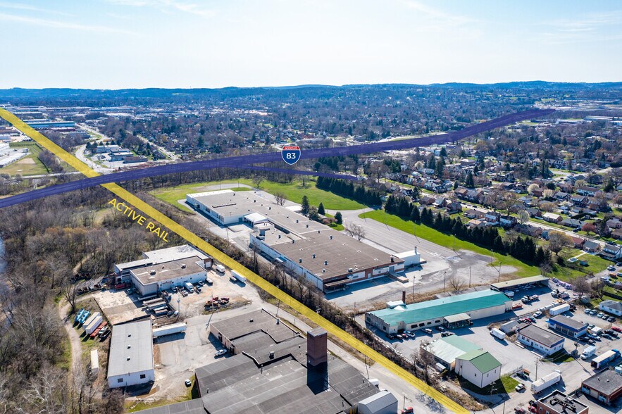 1499 E Philadelphia St, York, PA à louer - Photo principale – Image 2 sur 10