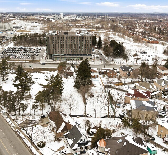 3307-3313 Ellesmere Rd, Toronto, ON à vendre - Photo de l’immeuble – Image 1 sur 6