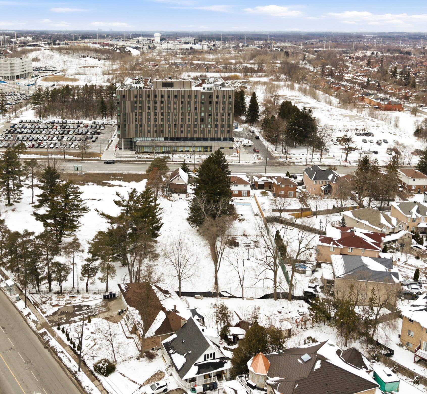 3307-3313 Ellesmere Rd, Toronto, ON à vendre Photo de l’immeuble– Image 1 sur 7