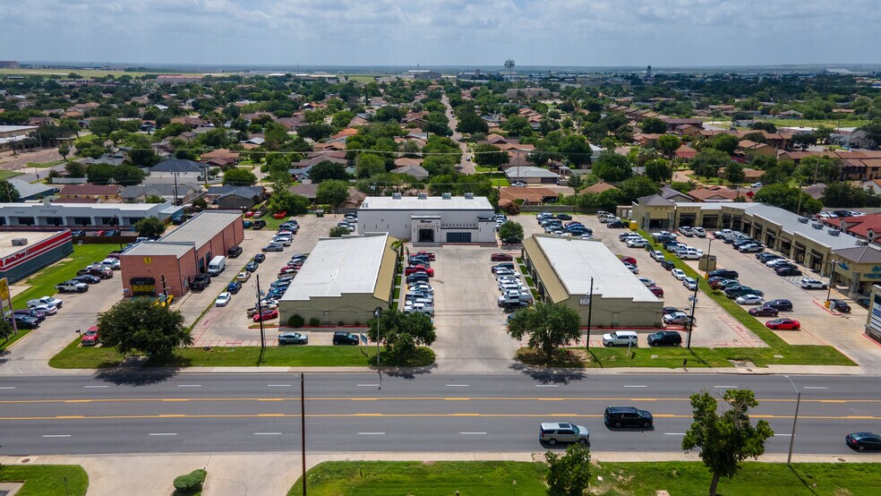 5411 McPherson Rd, Laredo, TX à vendre - Photo de l’immeuble – Image 3 sur 14