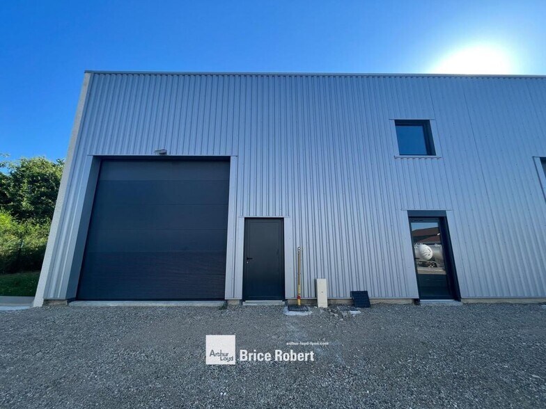 Du Petit Bois, Mornant à louer - Photo de l’immeuble – Image 1 sur 4