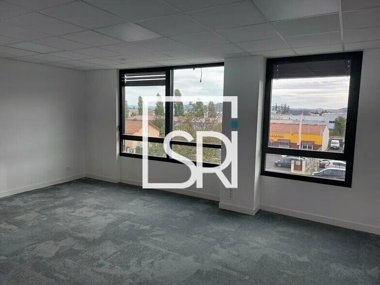 Bureau dans Aubière à louer - Photo de l’immeuble – Image 3 sur 10