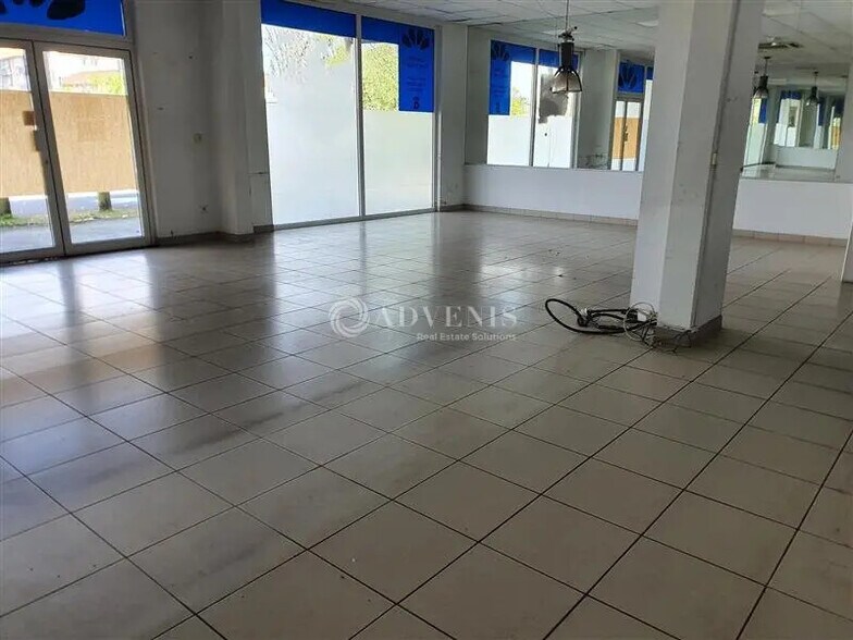 Local commercial dans Coulounieix-Chamiers à louer - Photo de l’immeuble – Image 1 sur 6