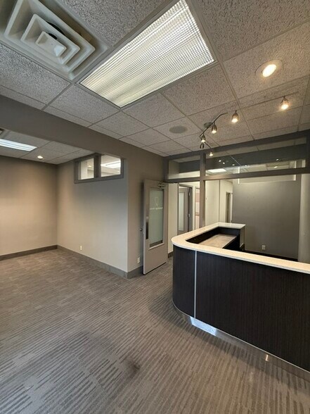 1401 Superior St, Lincoln, NE à louer - Photo de l’immeuble – Image 3 sur 10