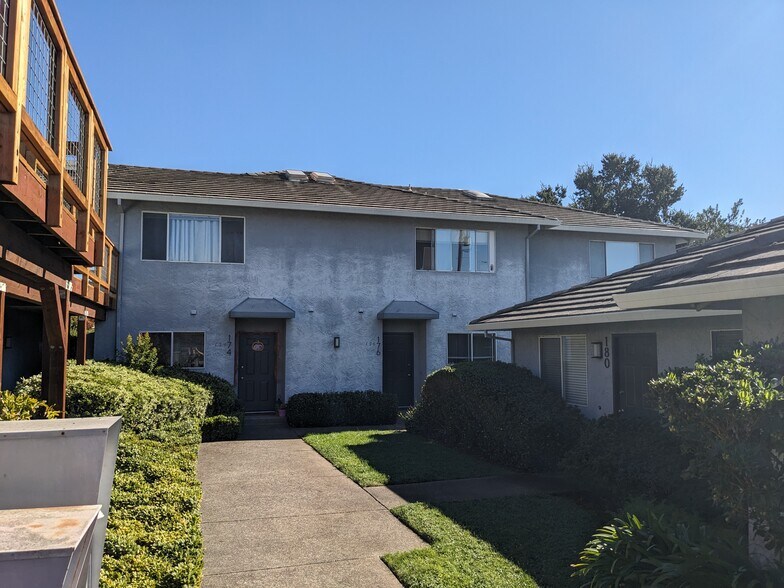 170 1st St E, Sonoma, CA à vendre - Photo de l’immeuble – Image 2 sur 10