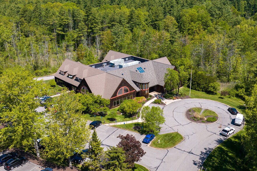 7 Holland Way, Exeter, NH à vendre - Photo de l’immeuble – Image 1 sur 7