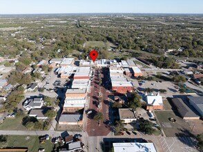 107 S Main St, Farmersville, TX - VUE AÉRIENNE  vue de carte - Image1
