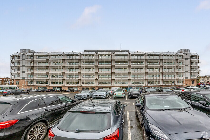 1 Catford Rd, Londres à louer - Photo de l’immeuble – Image 2 sur 2