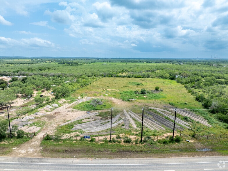 10920 E US Highway 87, Adkins, TX à vendre - Photo principale – Image 1 sur 7