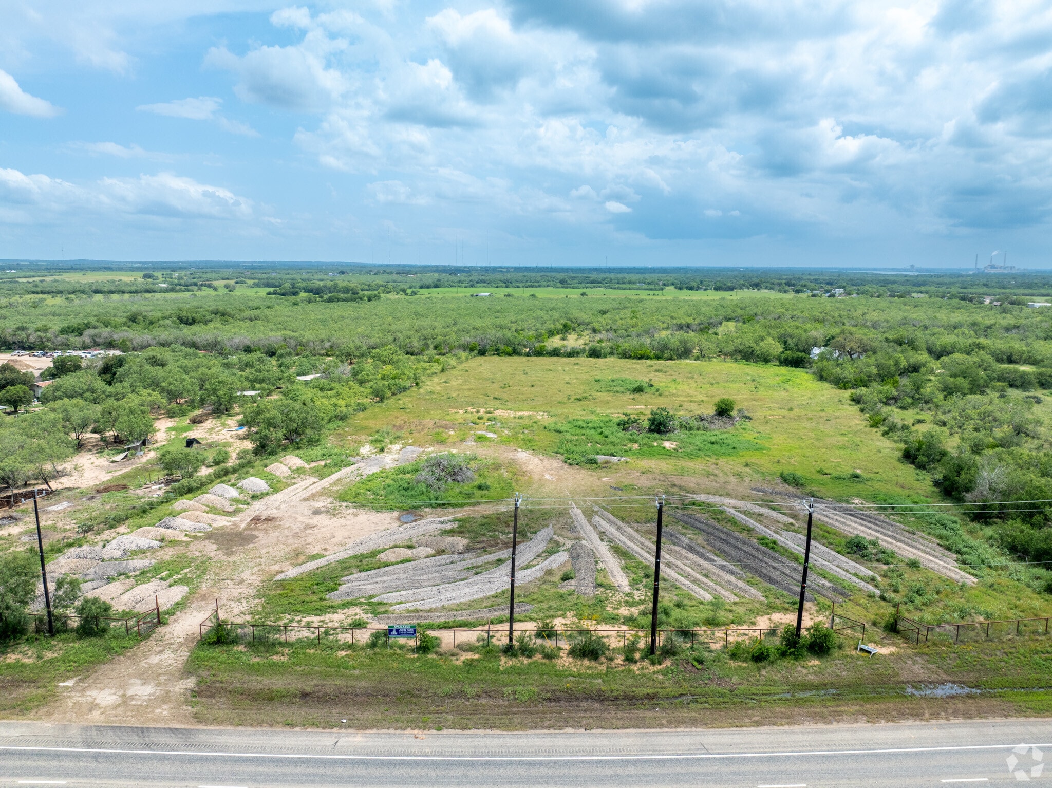 10920 E US Highway 87, Adkins, TX à vendre Photo principale– Image 1 sur 8