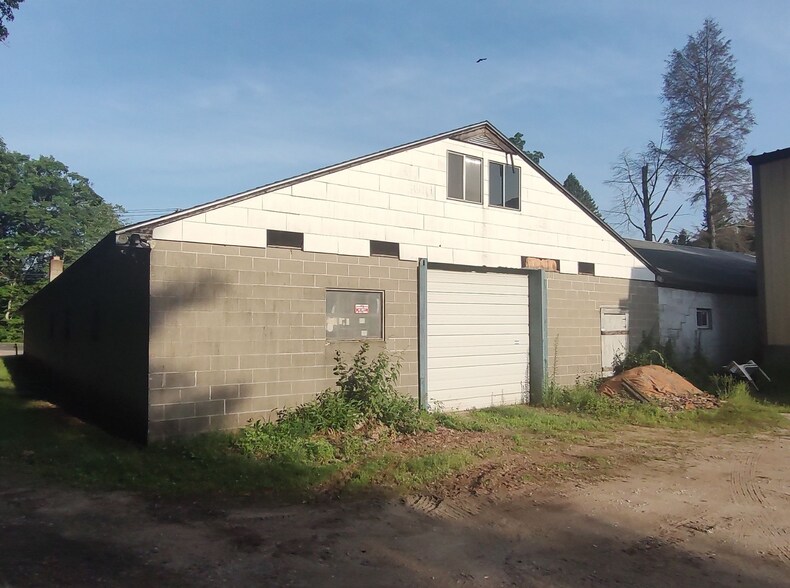 30 Meadow Rd, Spencer, MA à vendre - Photo de l’immeuble – Image 3 sur 9