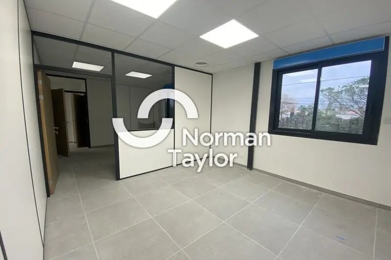 Bureau dans Mudaison à louer - Photo intérieure – Image 3 sur 11