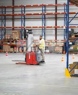 Industriel/Logistique dans Saint-Thibault-des-Vignes à vendre - Photo intérieure – Image 2 sur 3